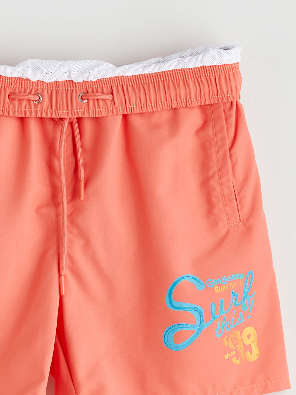 Mercan Kısa Boy Sünger Bob Baskılı Erkek Deniz Şortu-5