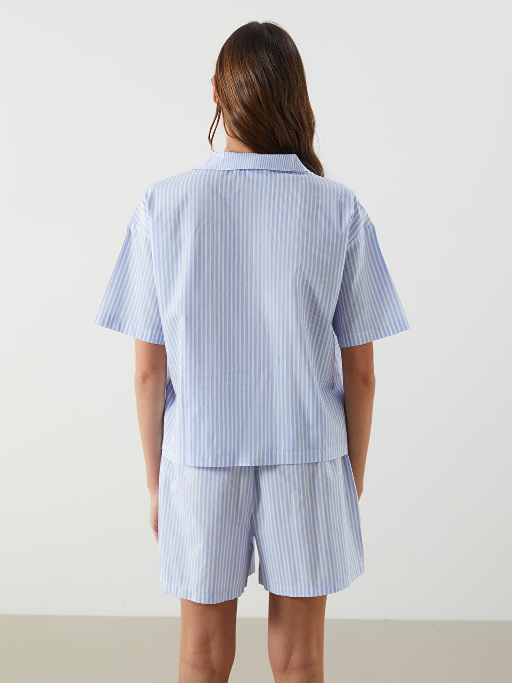Collared Neck Striped Women's Shortie Pyjama Set -S5HP50Z8-LU8