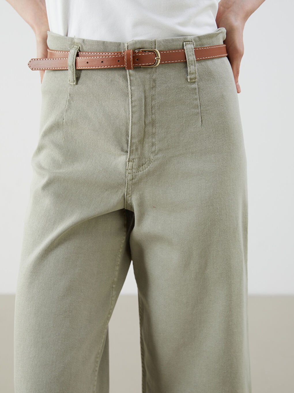 High Waisted Belted Wideleg Women's Jeans-2