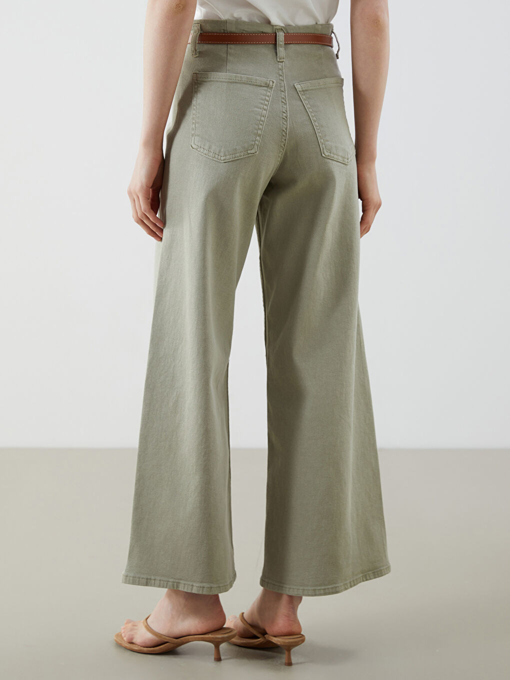 High Waisted Belted Wideleg Women's Jeans-3