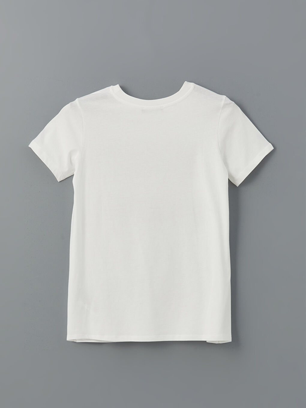 Beyaz Bisiklet Yaka Baskılı Kadın Tişört-5