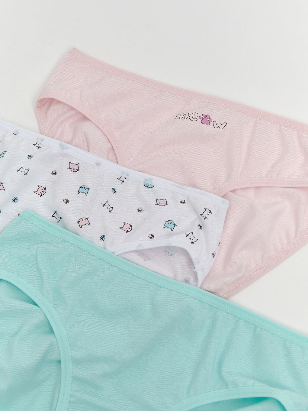 LCW Kids Printed Girl's Panties 3 pcs -S5HS67Z4-LU7