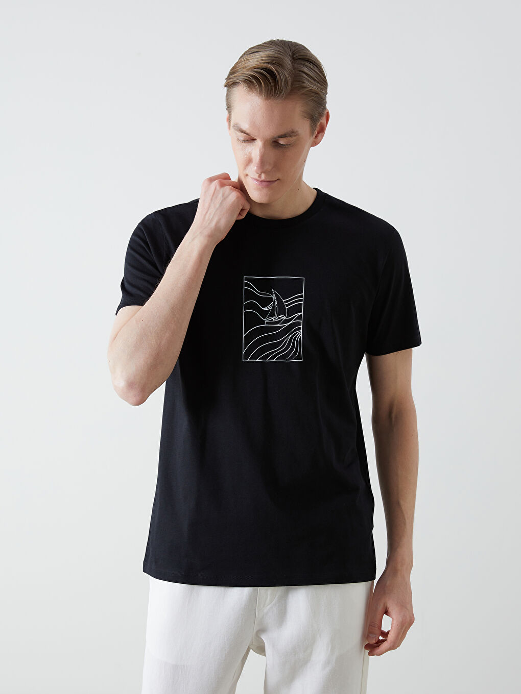 Siyah Bisiklet Yaka Kısa Kollu Baskılı Penye Erkek Tişört