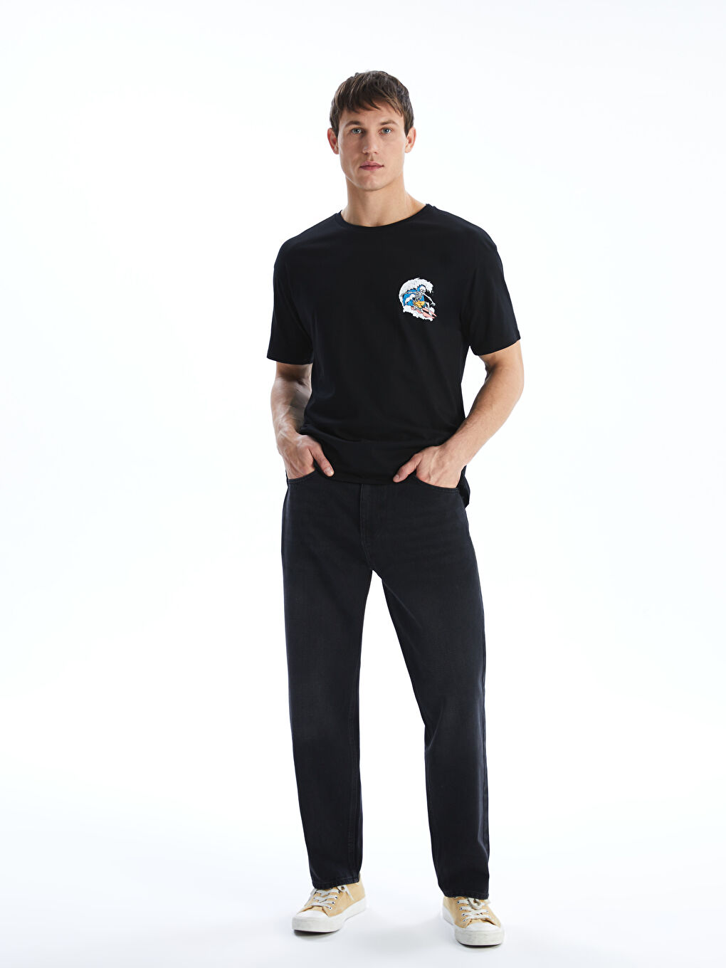 Siyah Bisiklet Yaka Baskılı Erkek Tişört-1