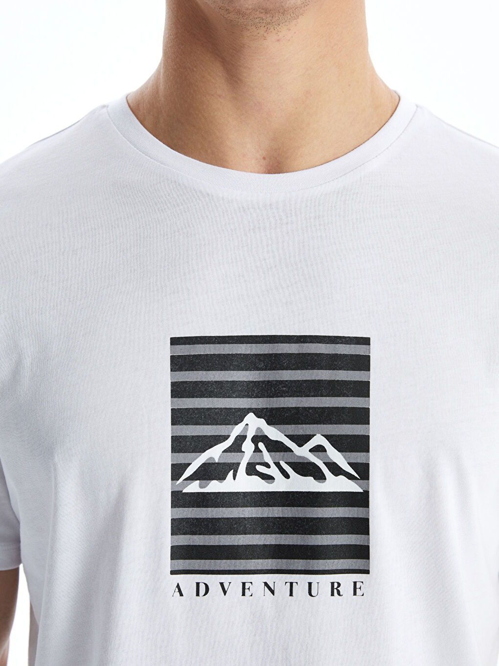 Beyaz Bisiklet Yaka Kısa Kollu Baskılı Penye Erkek Tişört-2