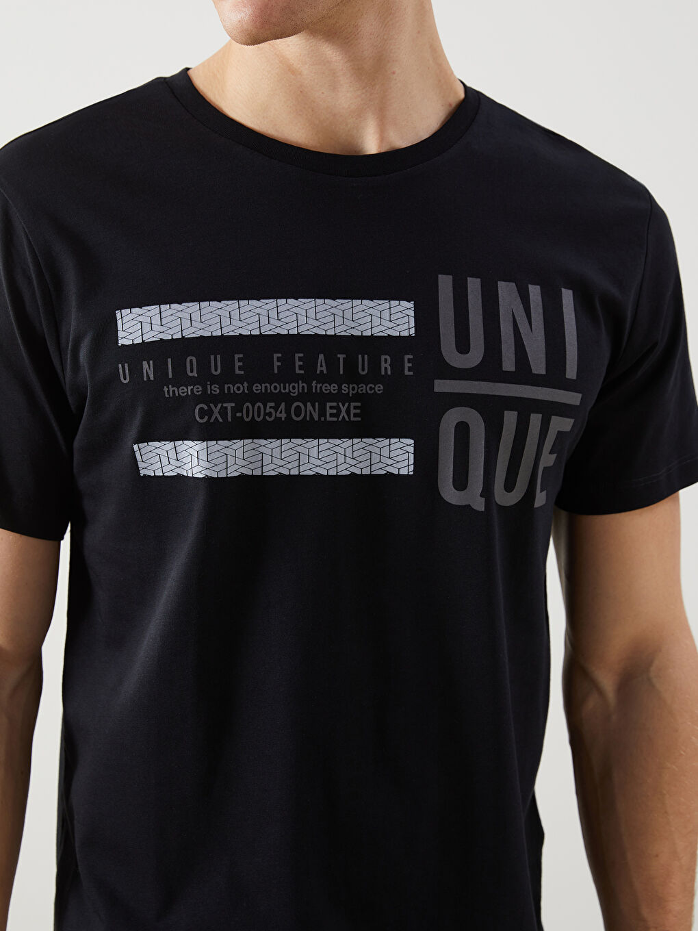 Siyah Bisiklet Yaka Kısa Kollu Baskılı Penye Erkek Tişört-2