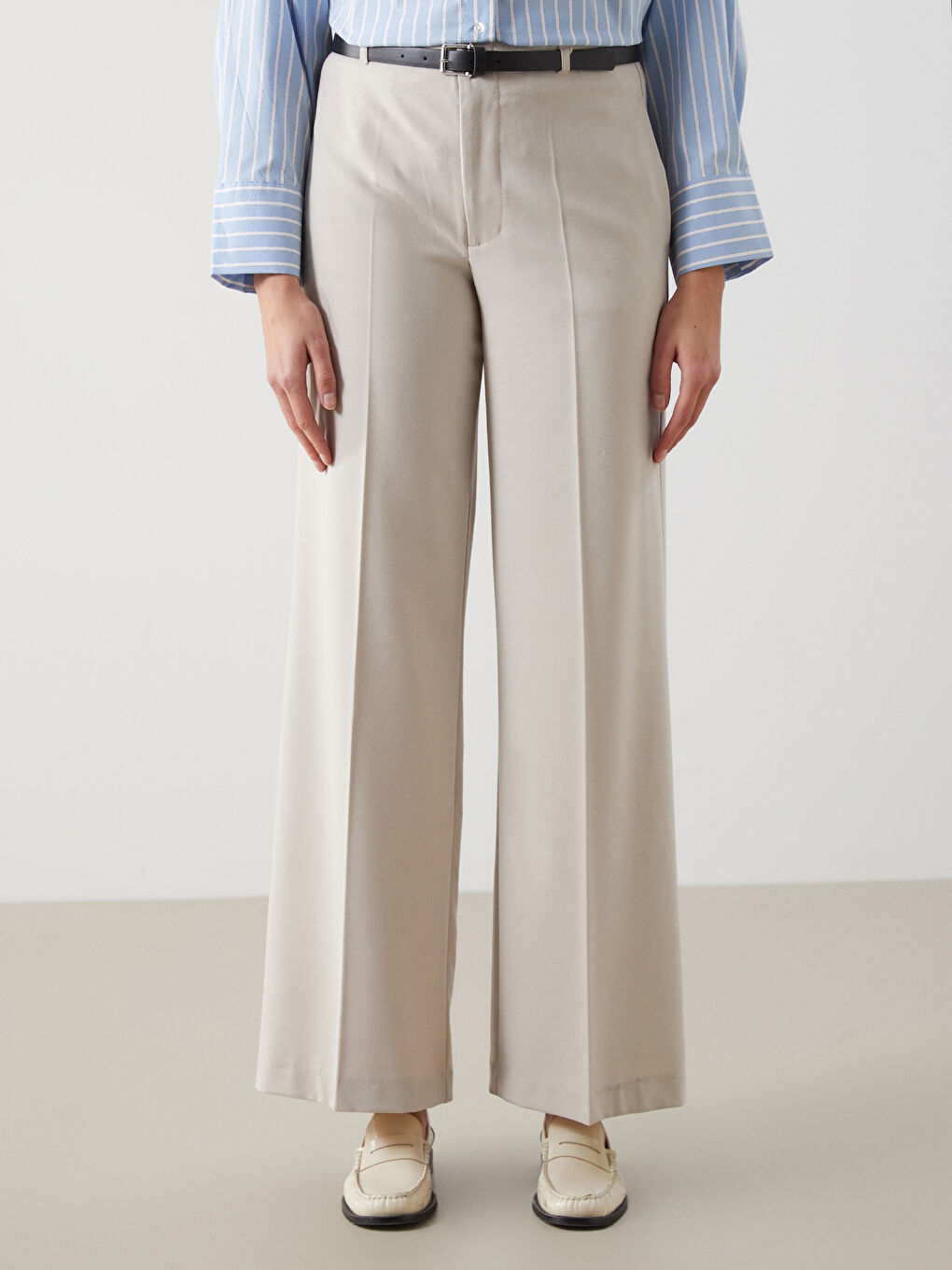 Bej Beli Kemerli Dar Fit Kadın Pantolon-1