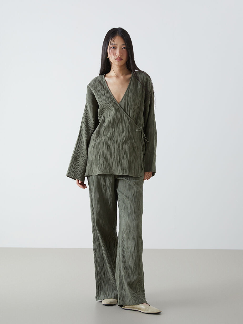 LCW Vision Haki Kruvaze Yaka Dokulu Kadın Kimono - 1
