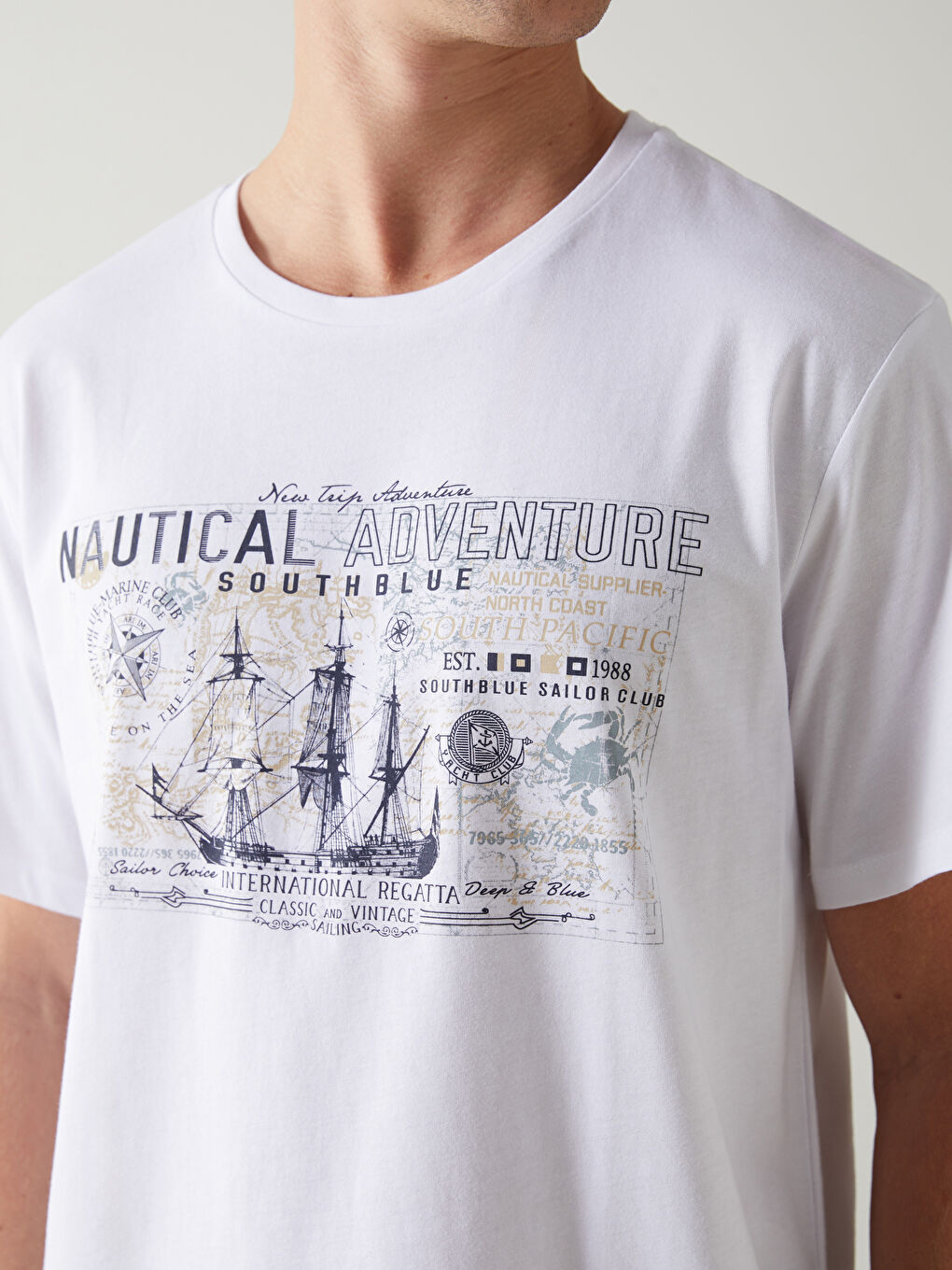 Beyaz Bisiklet Yaka Kısa Kollu Baskılı Penye Erkek Tişört-2