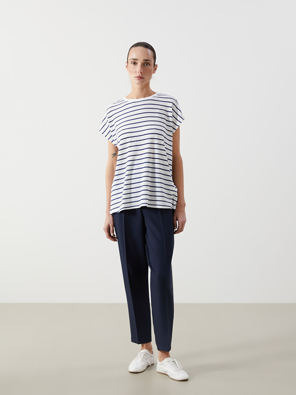 Standard Fit Women's Cigarette Pants -S5I135Z8-JHE