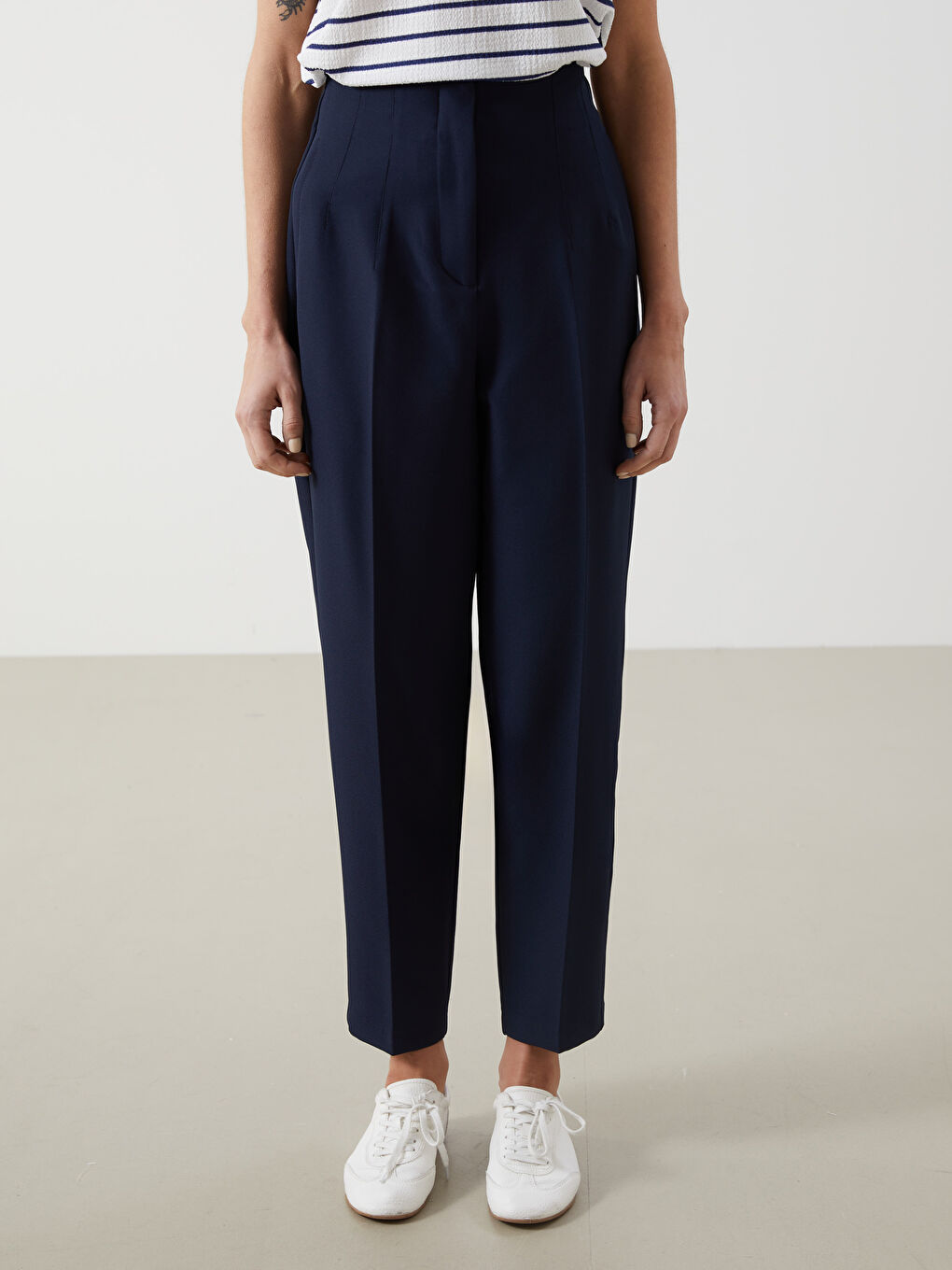 Standard Fit Women's Cigarette Pants -S5I135Z8-JHE