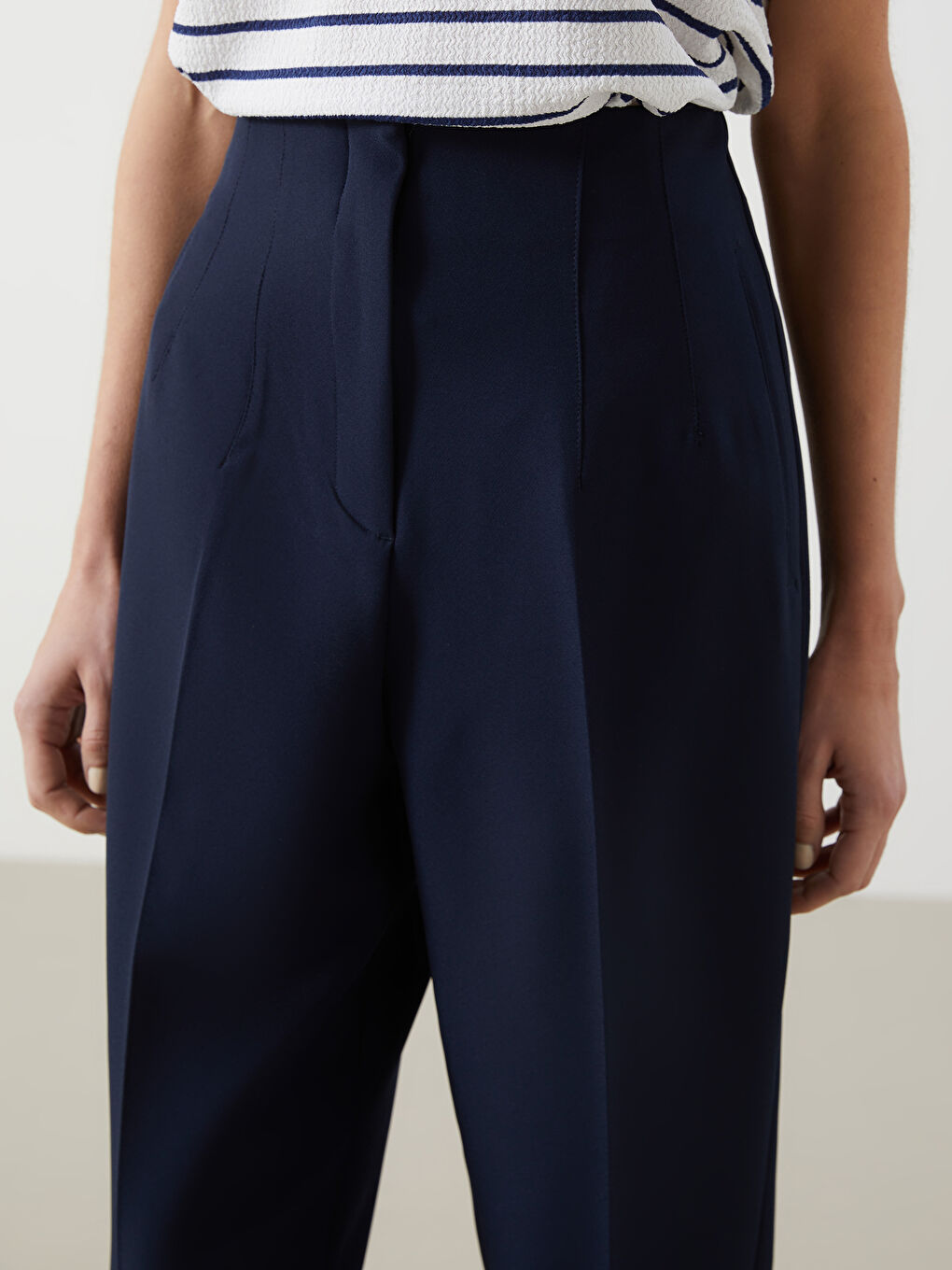 Standard Fit Women's Cigarette Pants -S5I135Z8-JHE