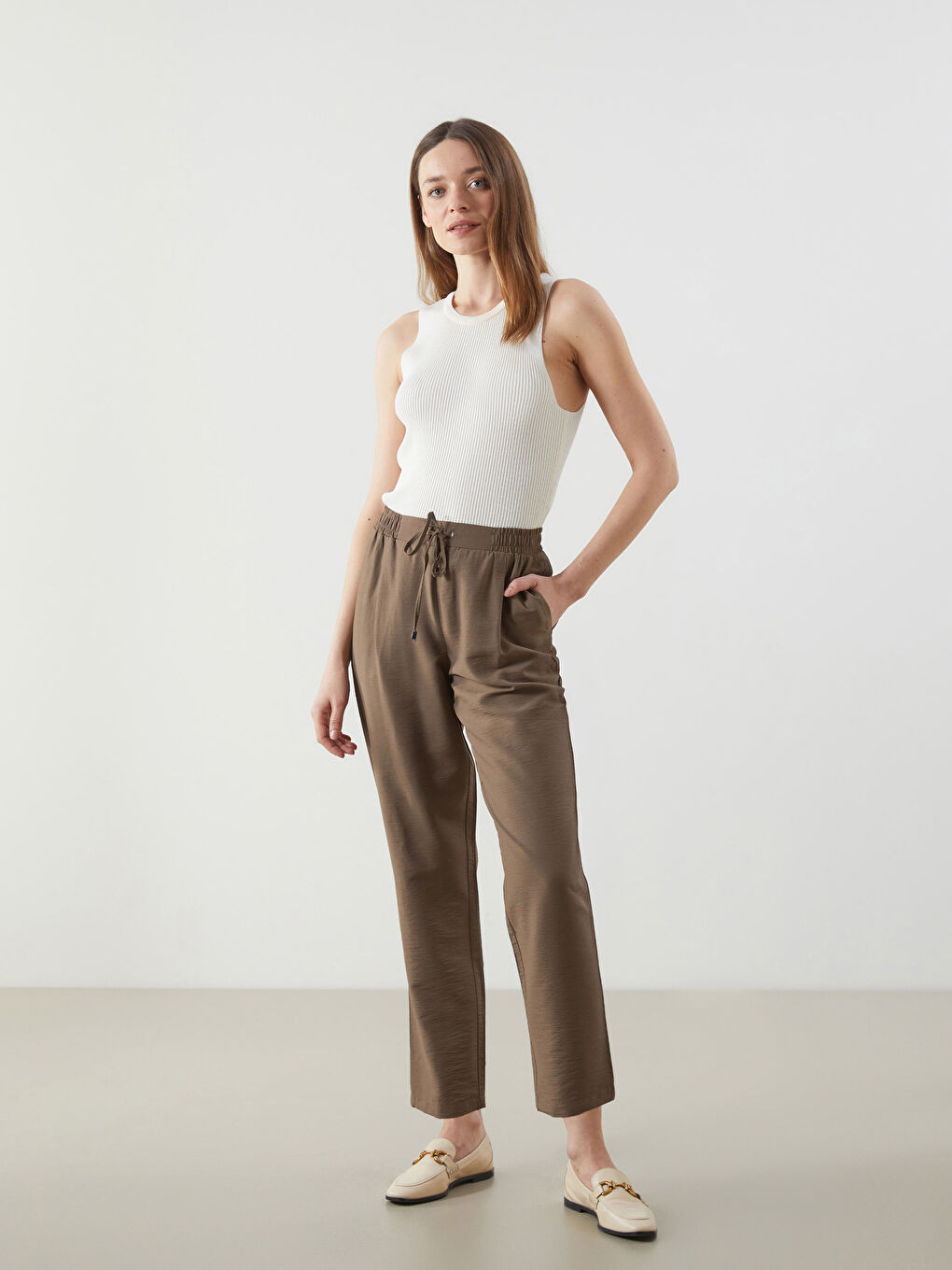 Kahverengi Beli Lastikli Havuç Kesim Kadın Pantolon