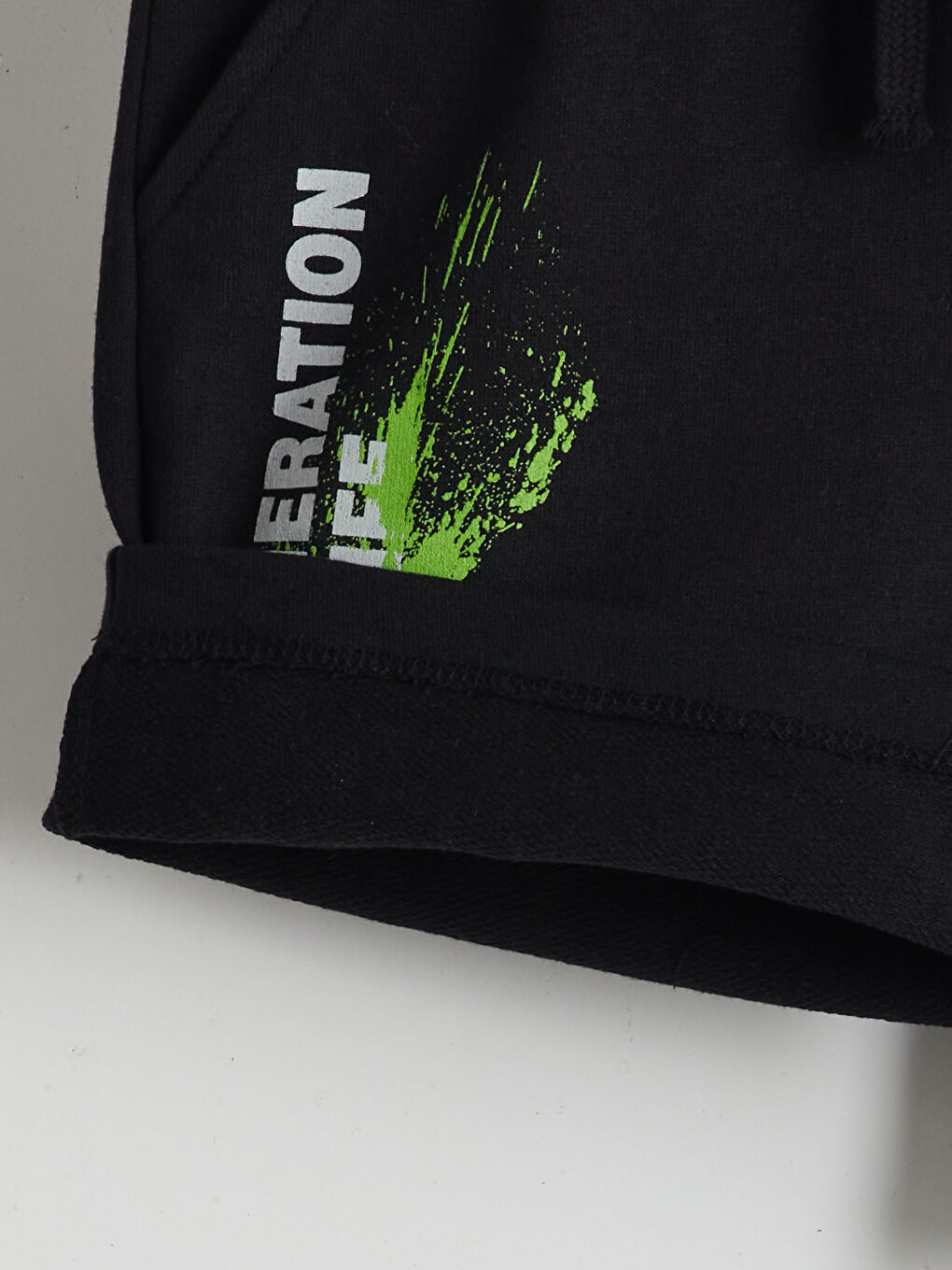 Siyah Beli Lastikli Erkek Çocuk Şort-3