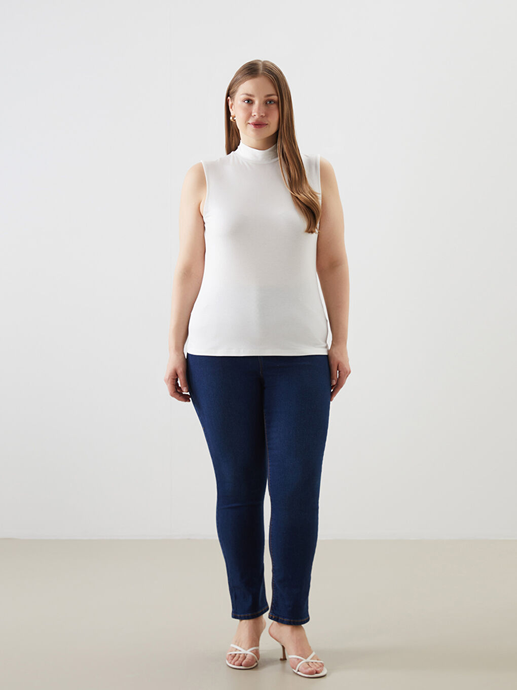 LCWAIKIKI Classic Ekru Dik Yaka Kadın Body - 2