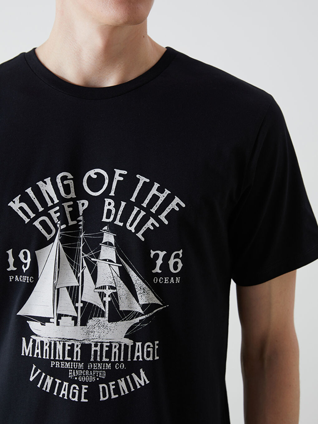 Siyah Bisiklet Yaka Kısa Kollu Baskılı Penye Erkek Tişört-2