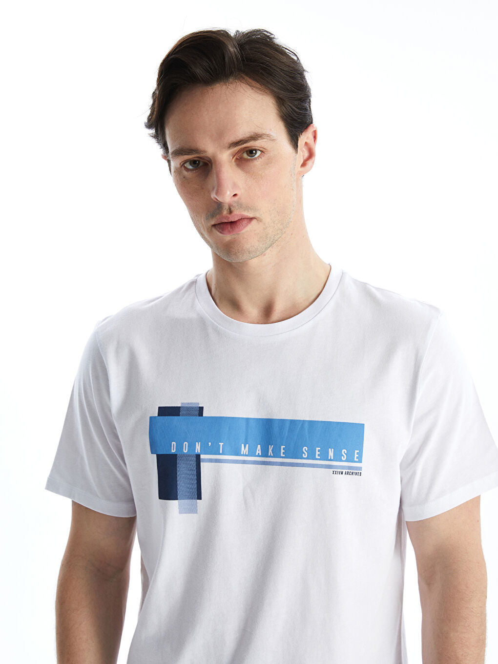 Beyaz Bisiklet Yaka Kısa Kollu Baskılı Penye Erkek Tişört