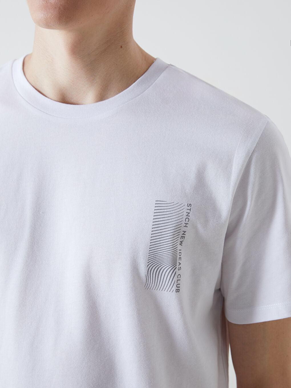 Beyaz Bisiklet Yaka Kısa Kollu Baskılı Penye Erkek Tişört-2