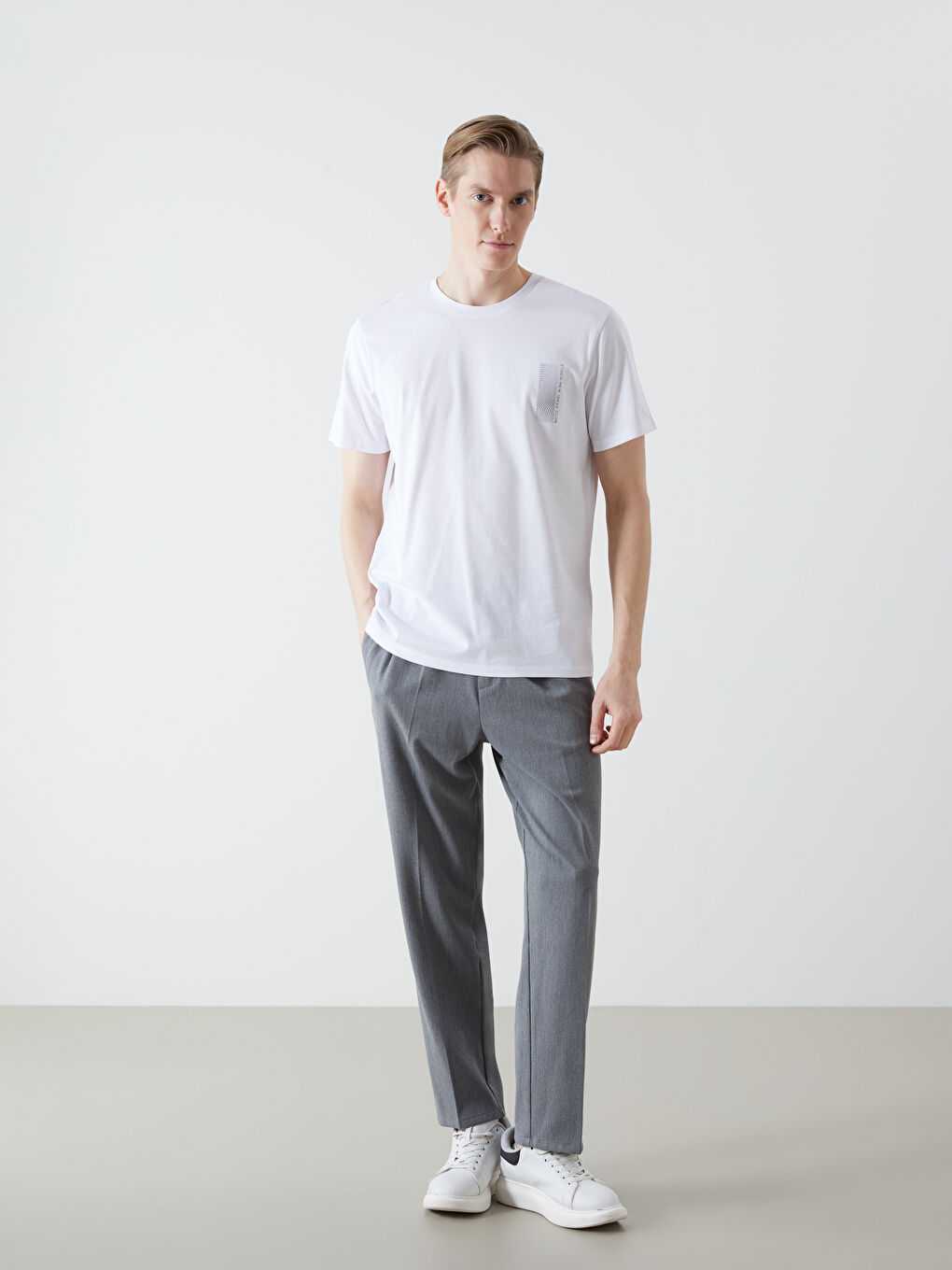 Beyaz Bisiklet Yaka Kısa Kollu Baskılı Penye Erkek Tişört-3