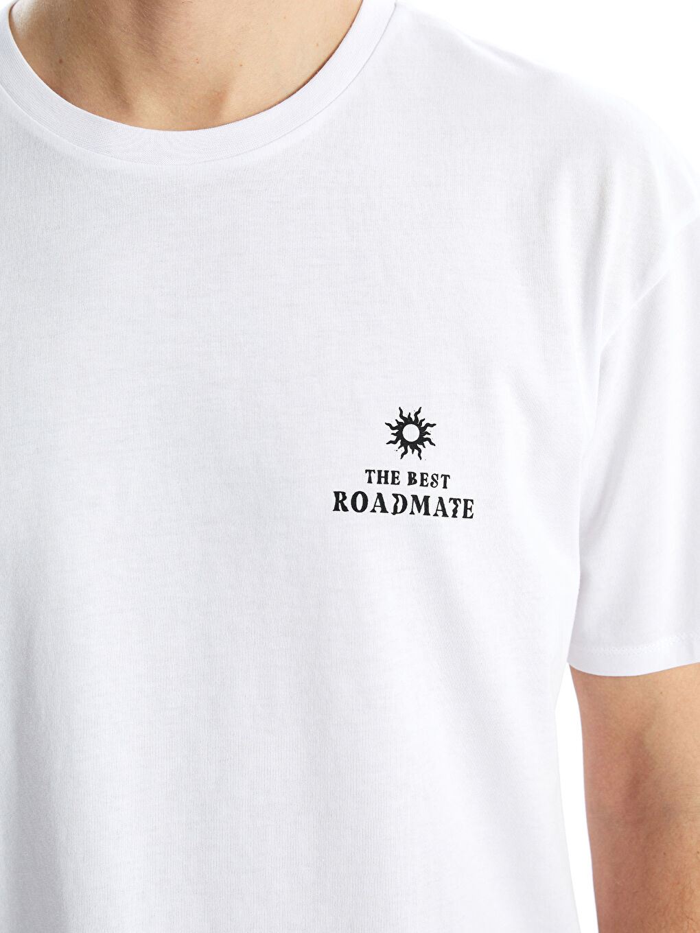 Beyaz Bisiklet Yaka Baskılı Erkek Tişört-2