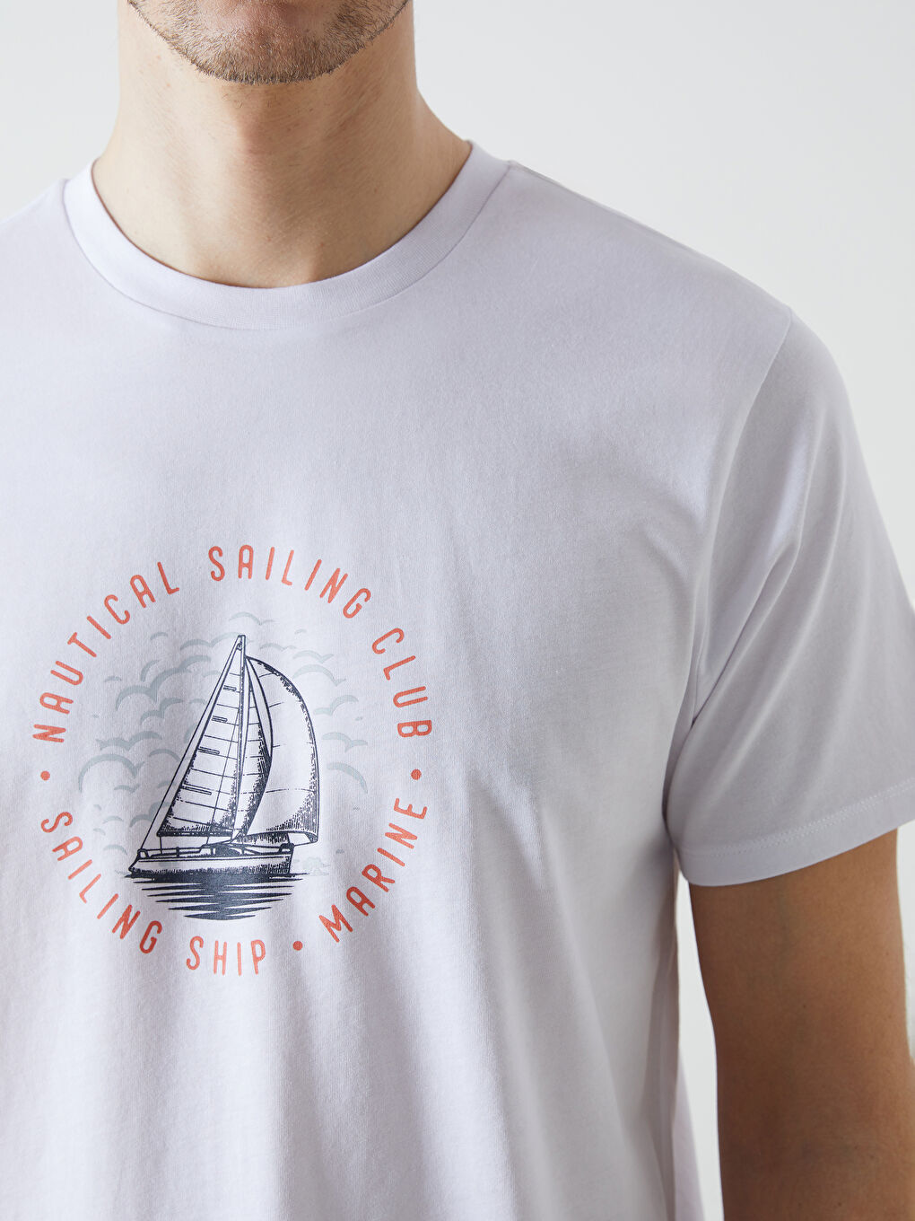 Beyaz Bisiklet Yaka Kısa Kollu Baskılı Penye Erkek Tişört-2