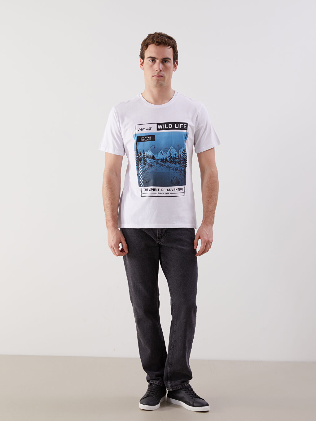 Beyaz Bisiklet Yaka Kısa Kollu Baskılı Penye Erkek Tişört-1