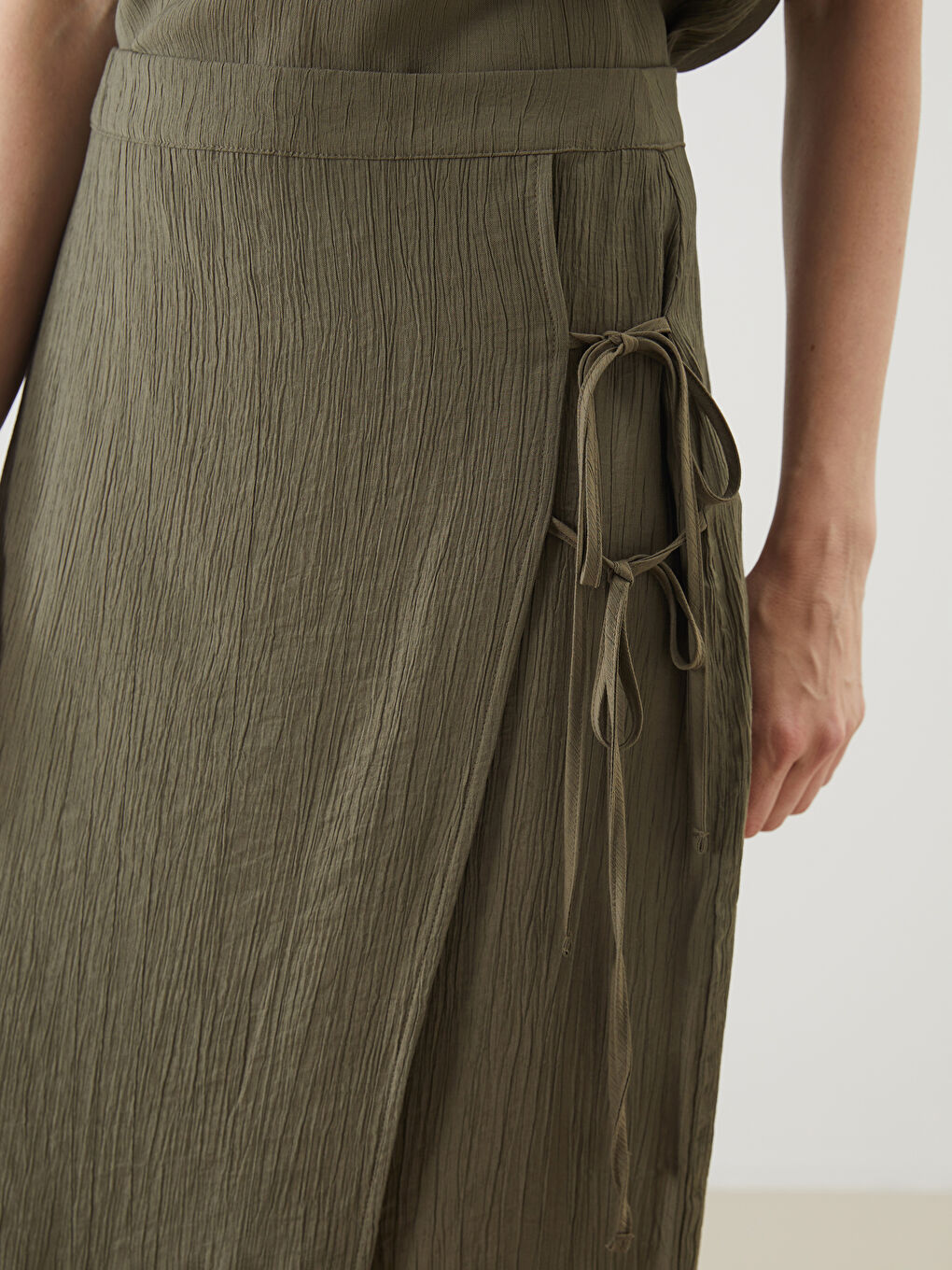 Waist Zippered Textured Skirt -S5I678Z8-J6Q