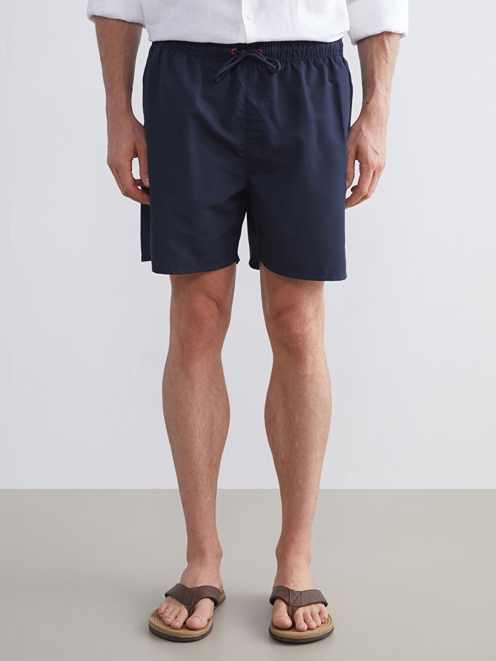 شورت سباحة قصير سادة للرجال-2