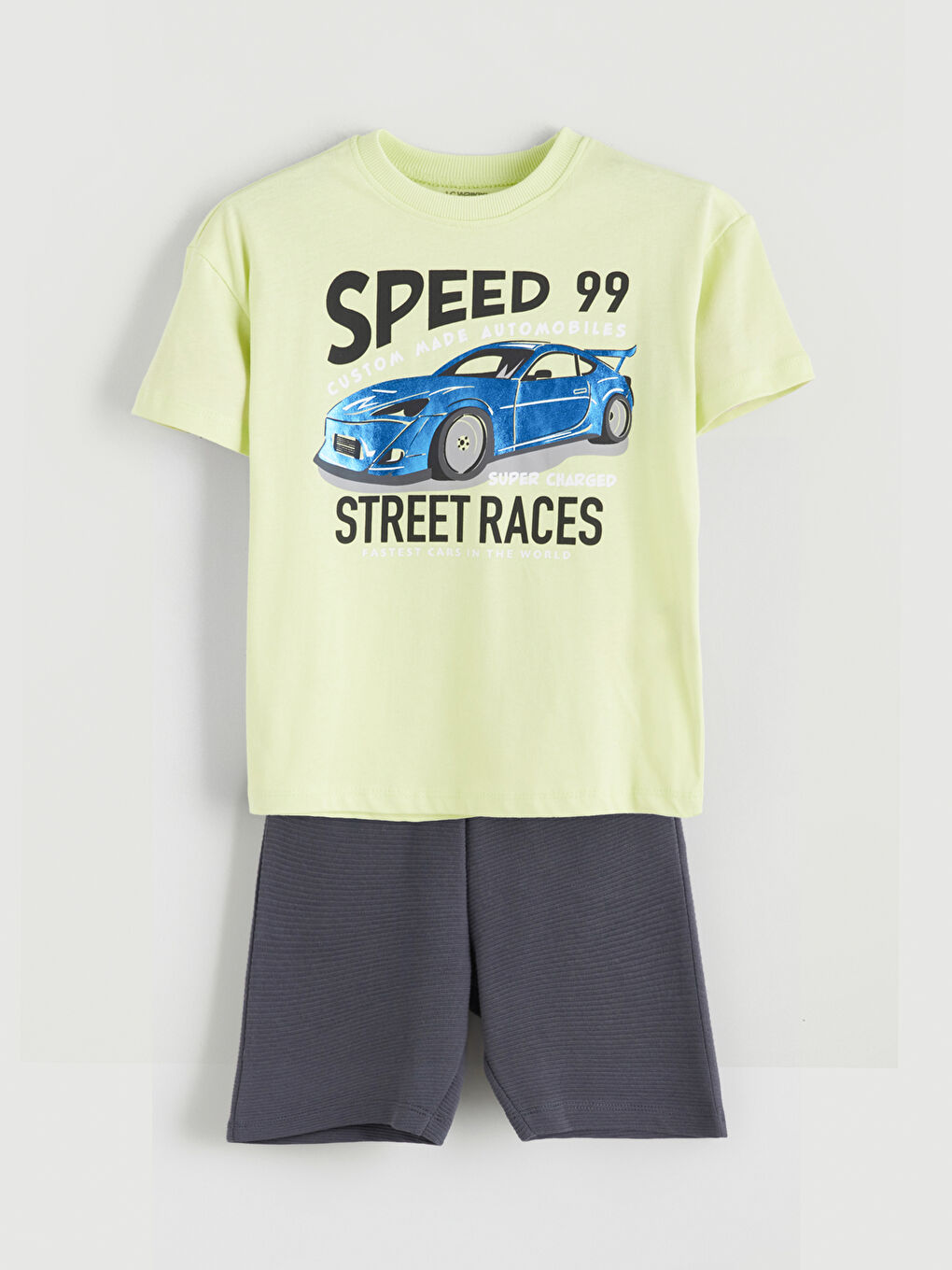 Футболка з круглим вирізом горловини та шорти для хлопчиків