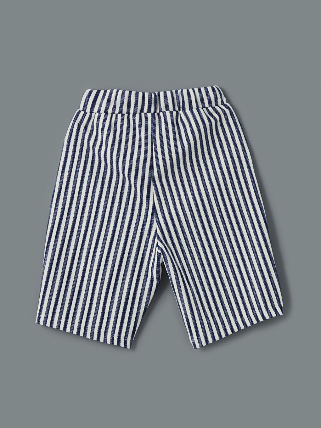 Ekru Beli Lastikli Çizgili Erkek Çocuk Şort-1