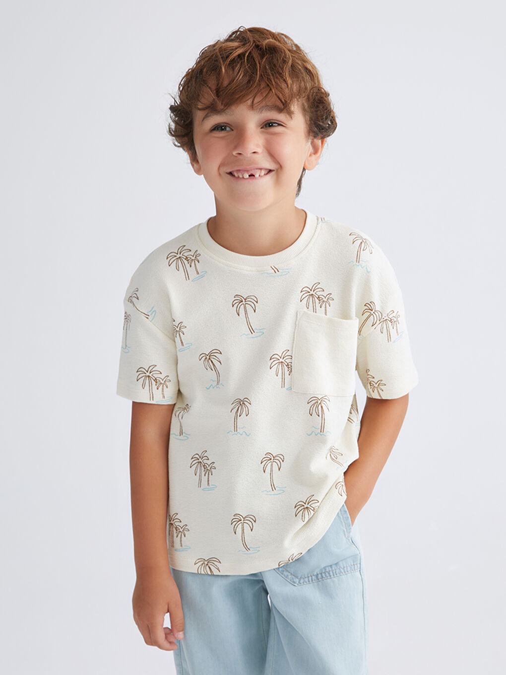 LCW Kids Crew Neck Printed Boys' T-Shirt -S5IA41Z1-LQA