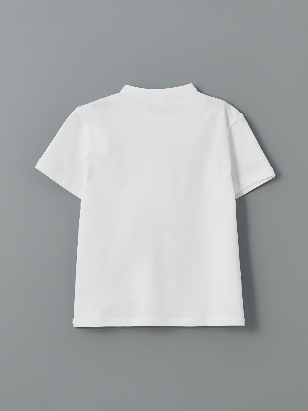 Beyaz Hakim Yaka Pike Erkek Çocuk Tişört-1