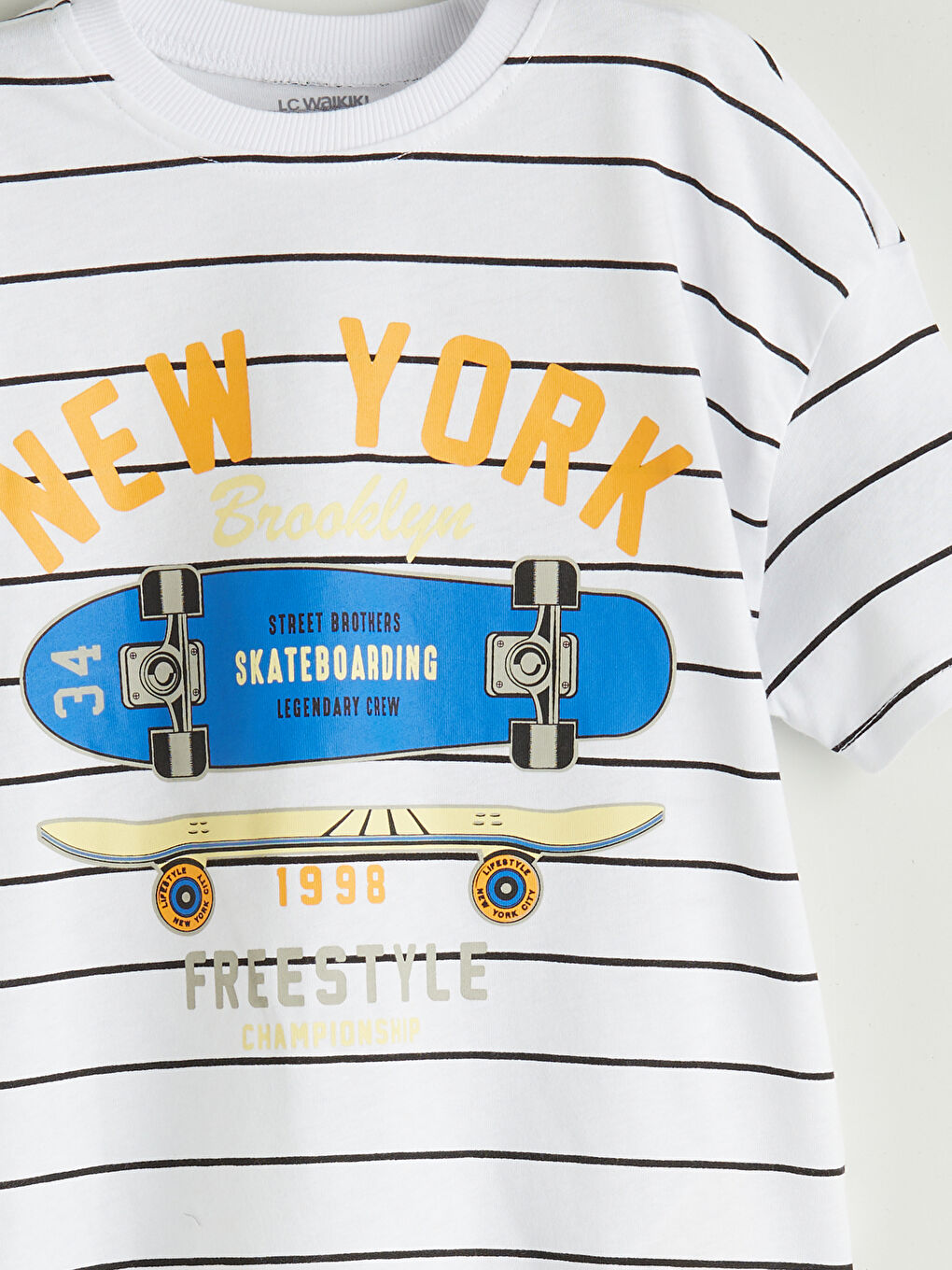 Beyaz Bisiklet Yaka Baskılı Erkek Çocuk Tişört-2