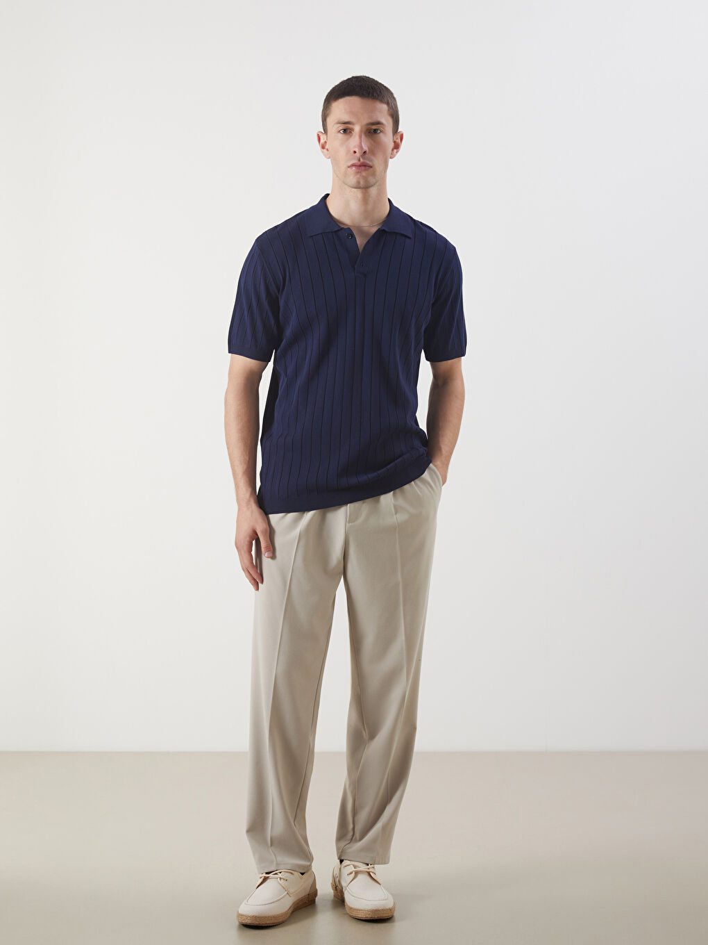 سترة تريكو بياقة بولو وكم قصير للرجال-1