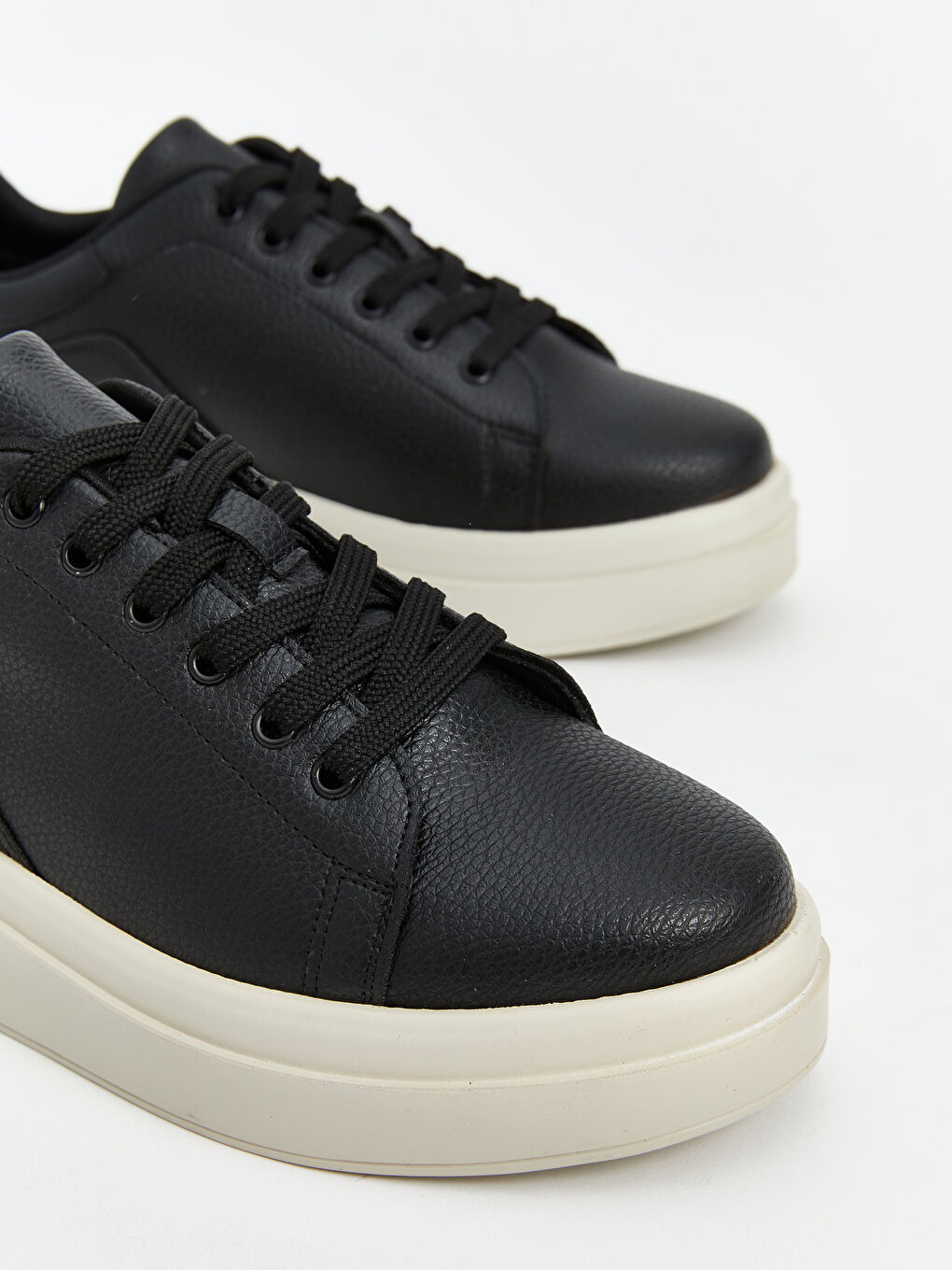 Siyah Bağcıklı Kadın Spor Ayakkabı-2