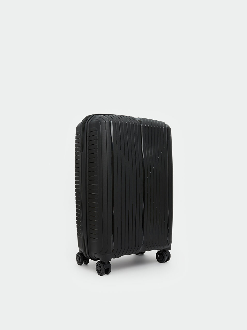 Siyah Kilit Detaylı Küçük Boy Valiz