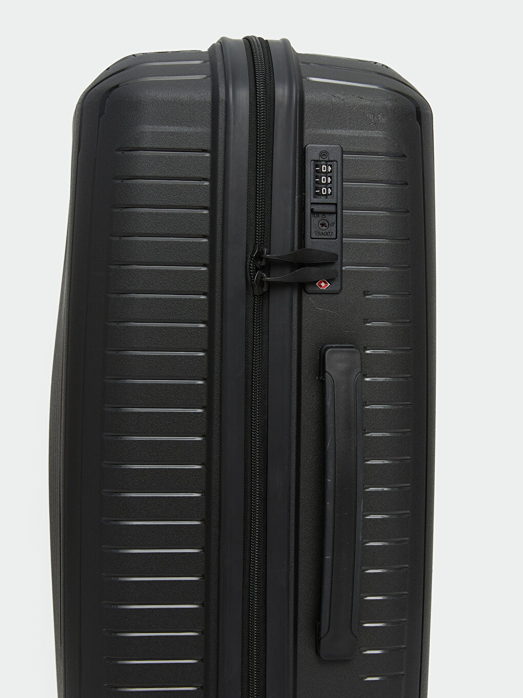 Siyah Kilit Detaylı Küçük Boy Valiz-3