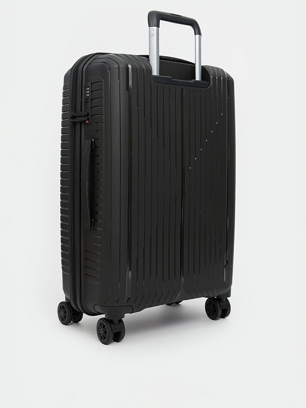 Siyah Kilit Detaylı Büyük Boy Valiz-1