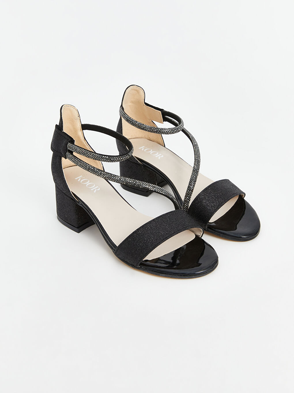 Siyah Deri Görünümlü Kız Çocuk Topuklu Sandalet-2