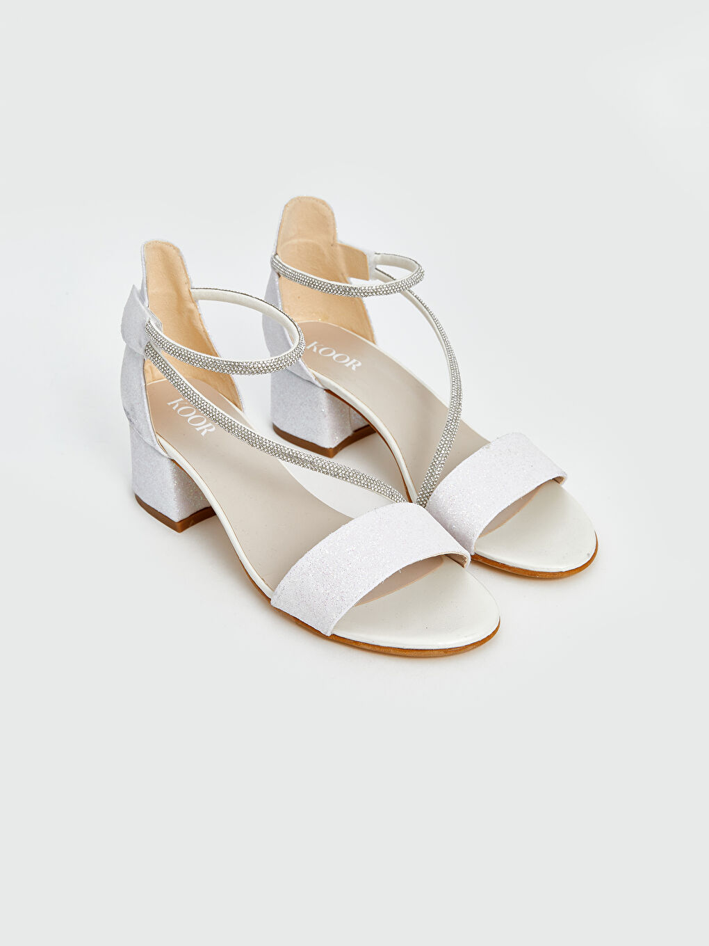 Beyaz Deri Görünümlü Kız Çocuk Topuklu Sandalet