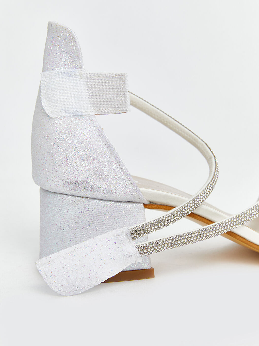 Beyaz Deri Görünümlü Kız Çocuk Topuklu Sandalet-5