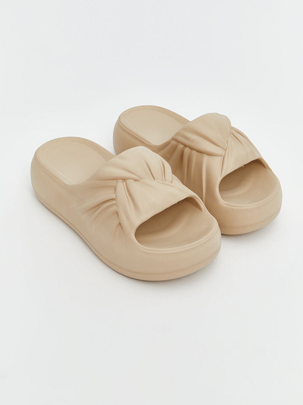 Bej Tek Bantlı Kadın Terlik