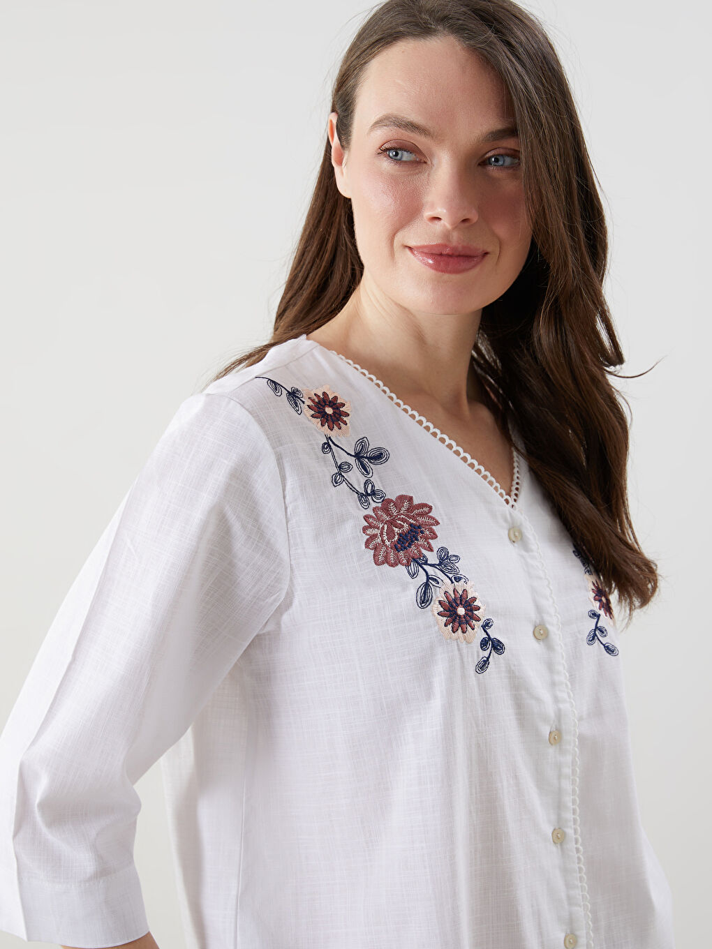 Regular Fit Embroidered Women's Shirt -S5IK35Z8-KE8