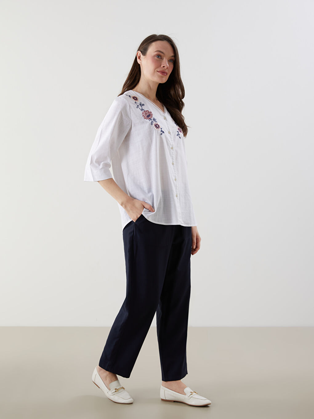 Regular Fit Embroidered Women's Shirt -S5IK35Z8-KE8