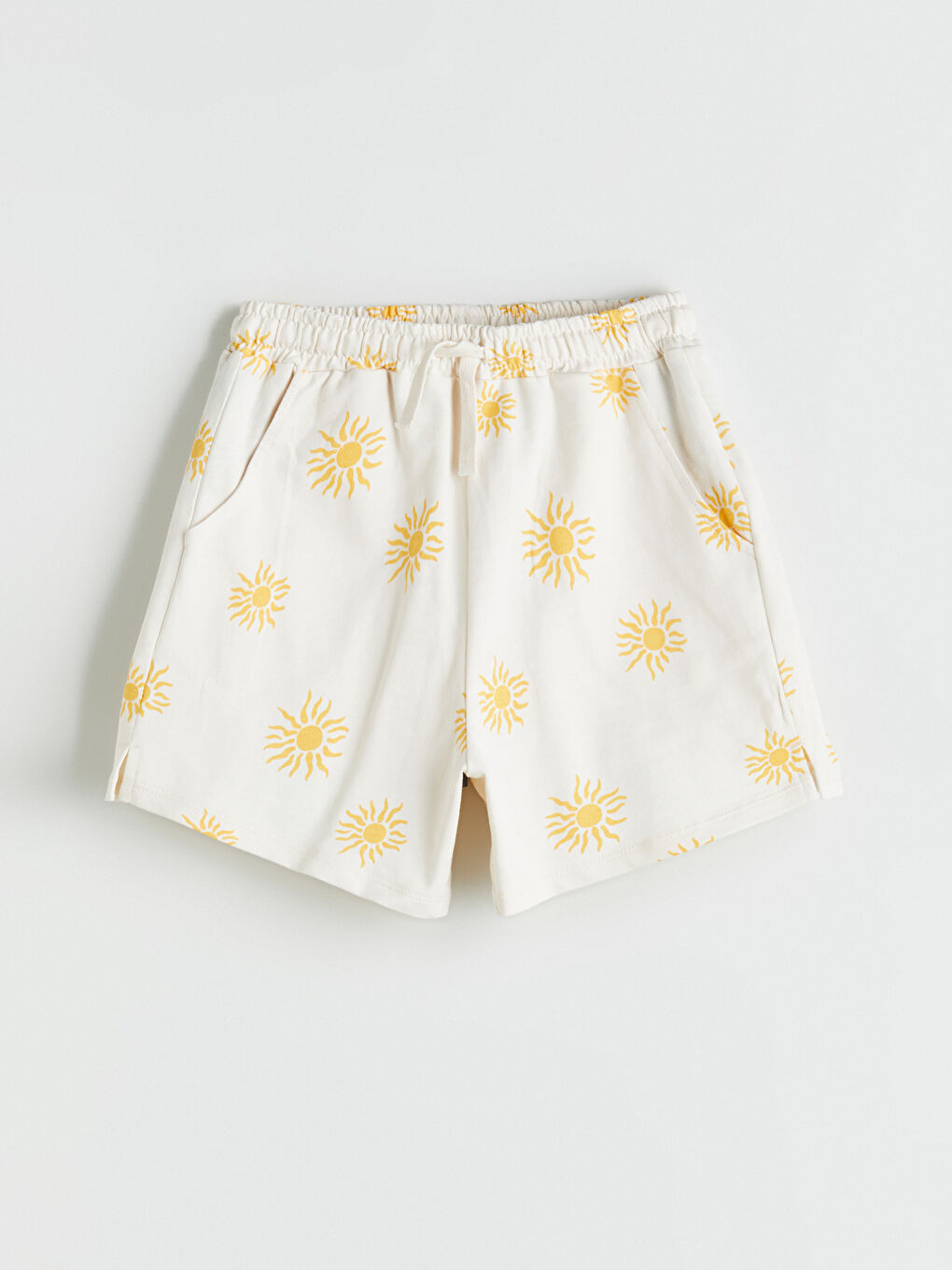LCW Kids Girls' Patterned Shorts with Elastic Waist -S5IK85Z4-LU9