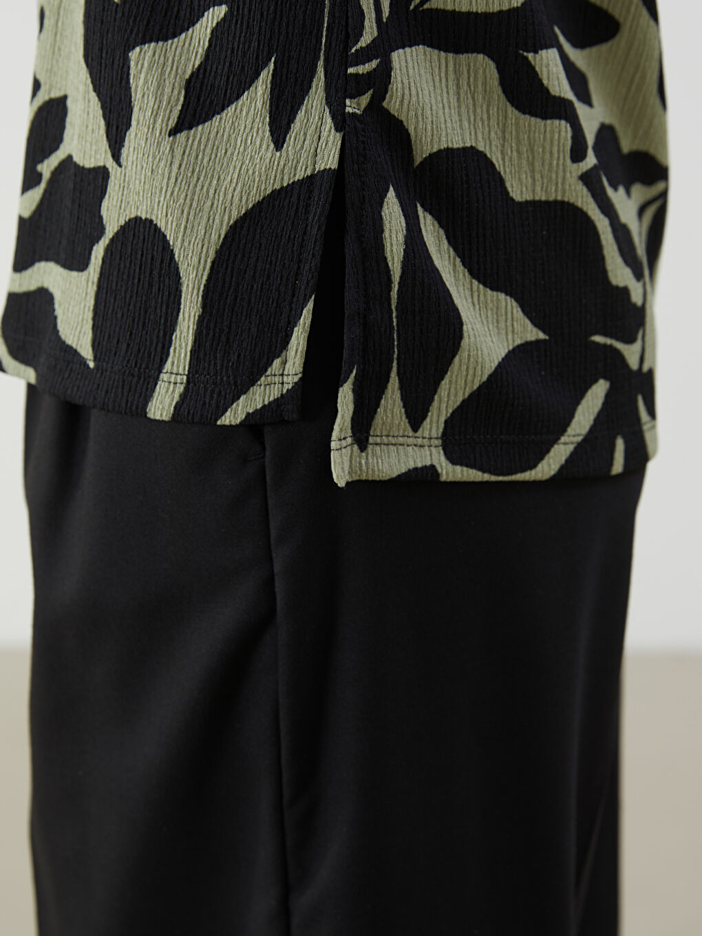 Haki Gömlek Yaka Desenli Bluz-2