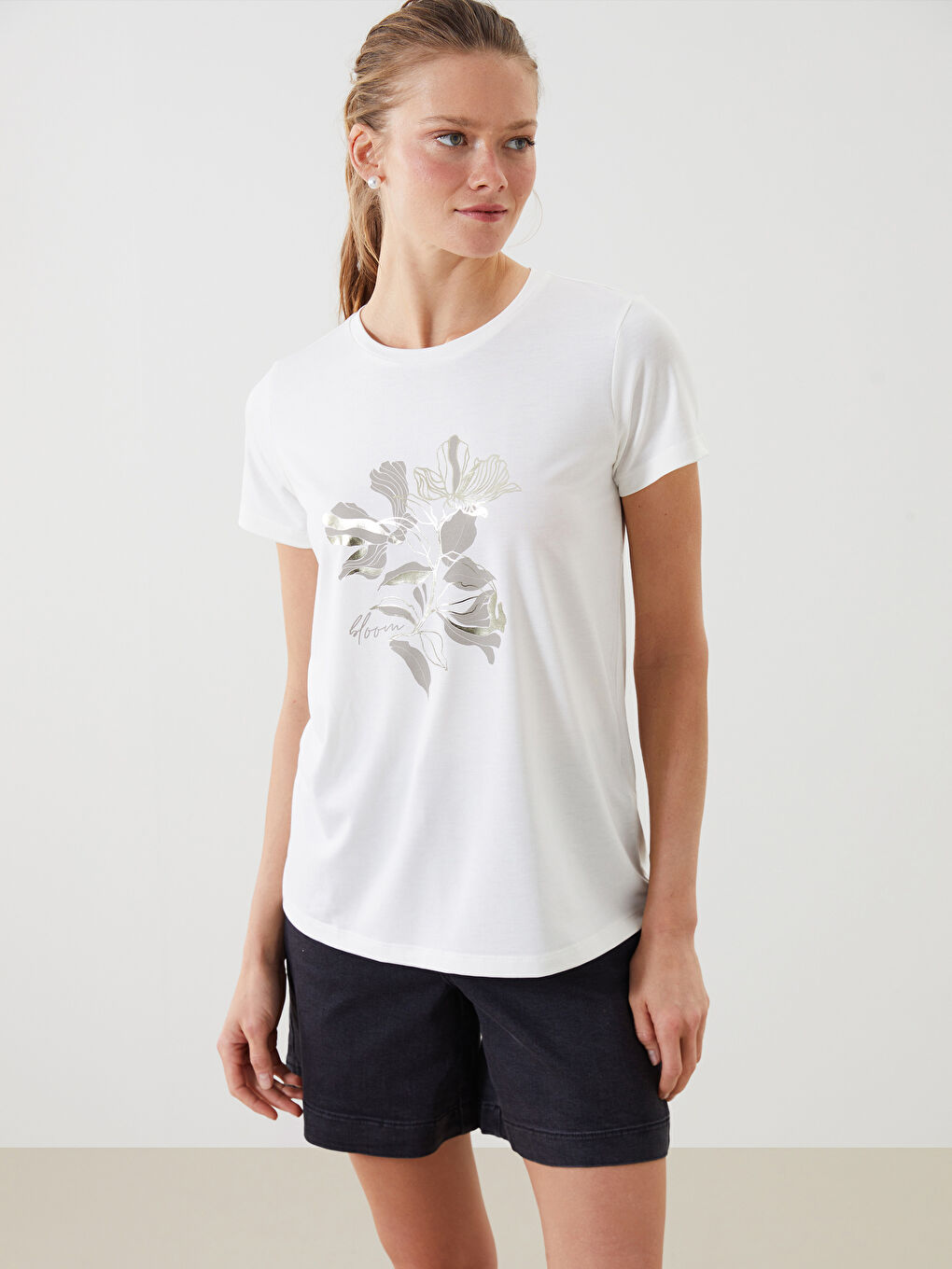 LCWAIKIKI Classic Crew Neck Floral Women's T-Shirt -S5IN22Z8-R9J