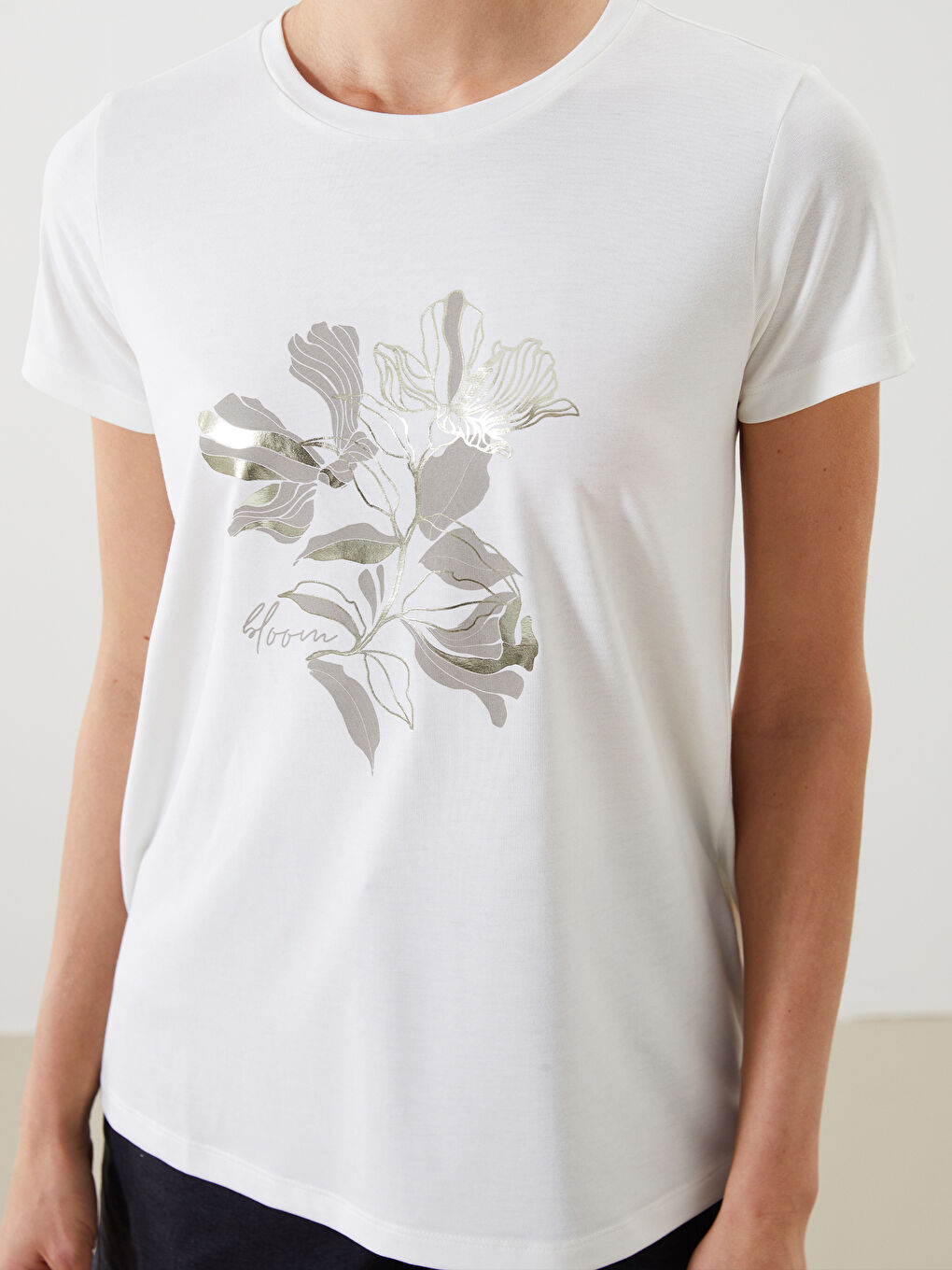 LCWAIKIKI Classic Crew Neck Floral Women's T-Shirt -S5IN22Z8-R9J