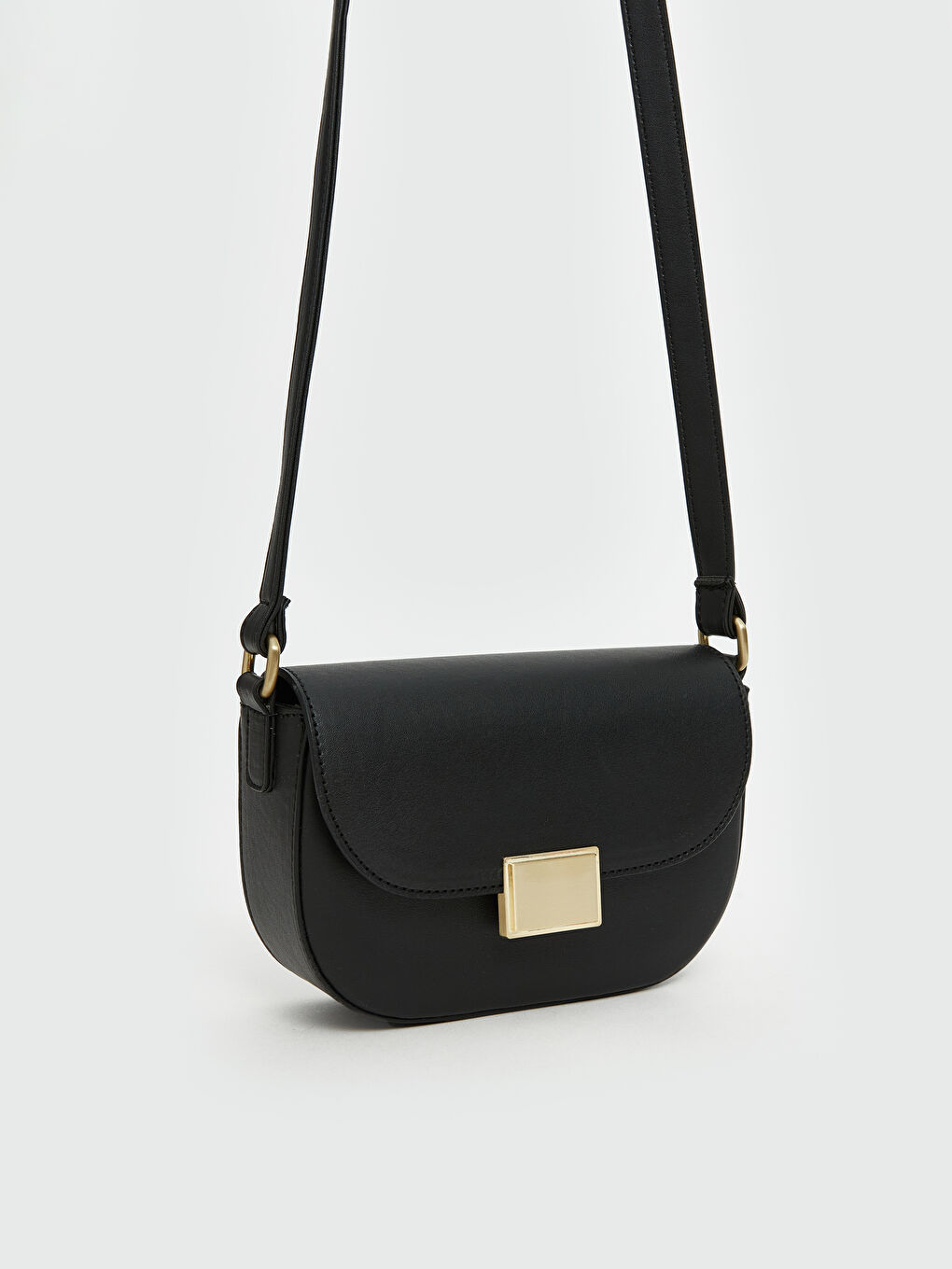 Siyah Deri Görünümlü Kadın Omuz Çantası-1