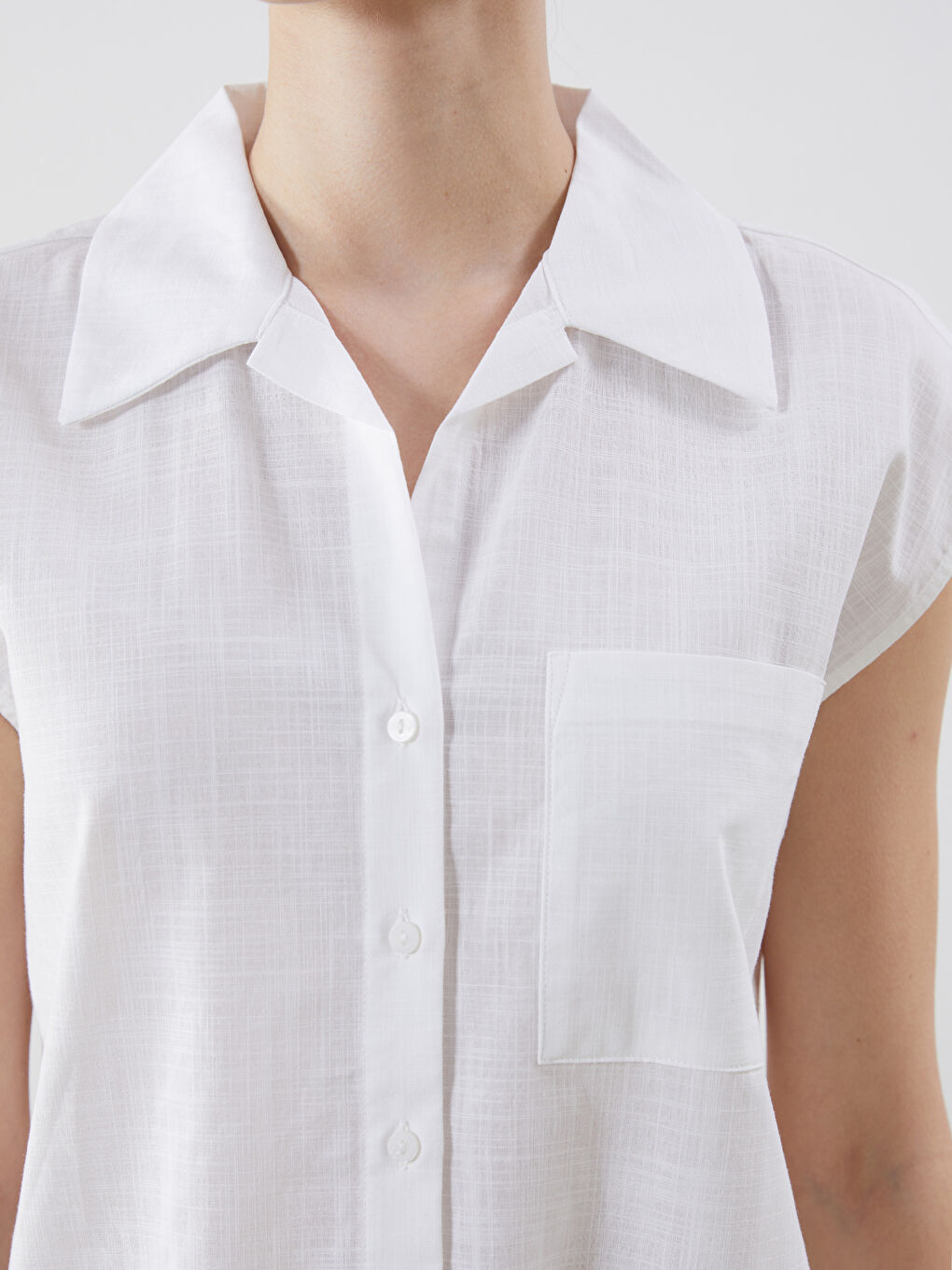 LCWAIKIKI Classic Loose Fit Women's Shirt with Pockets -S5IN99Z8-EEW